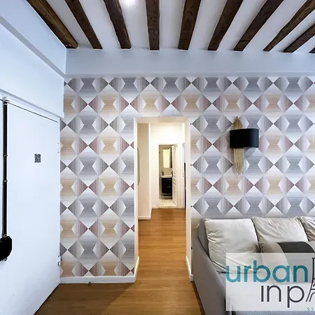 Urban Flat 108 - Classic Parisian 4 Bdr Flat Appartamento Parigi